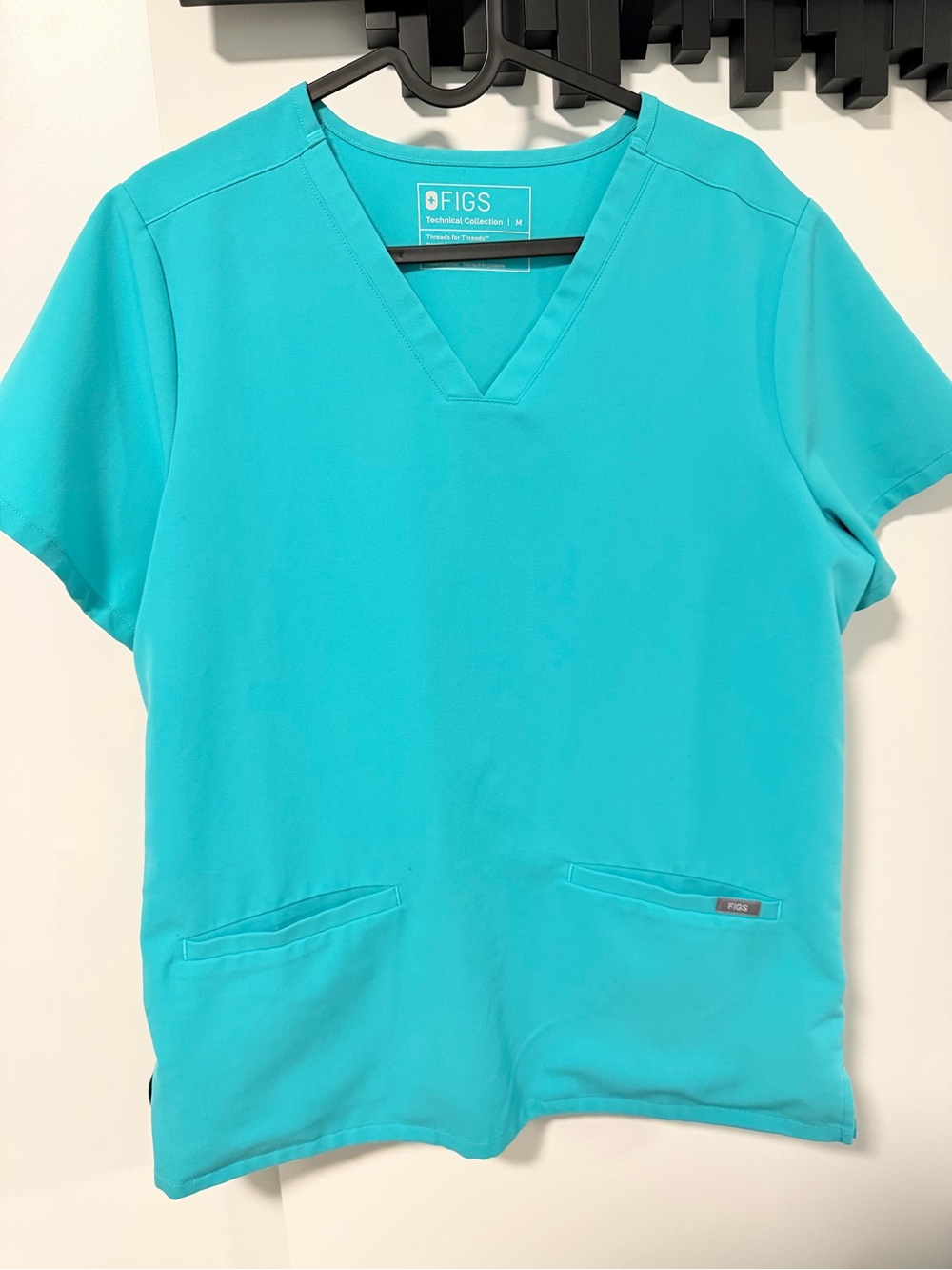 FIGS Women’s Scrub Set
